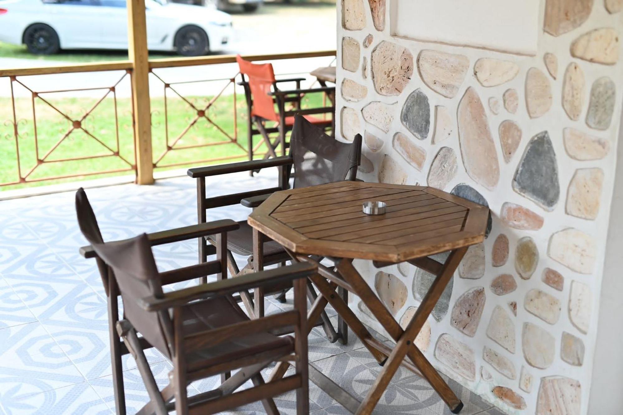 Guesthouse Agnandi Káto Loutrákion Екстериор снимка