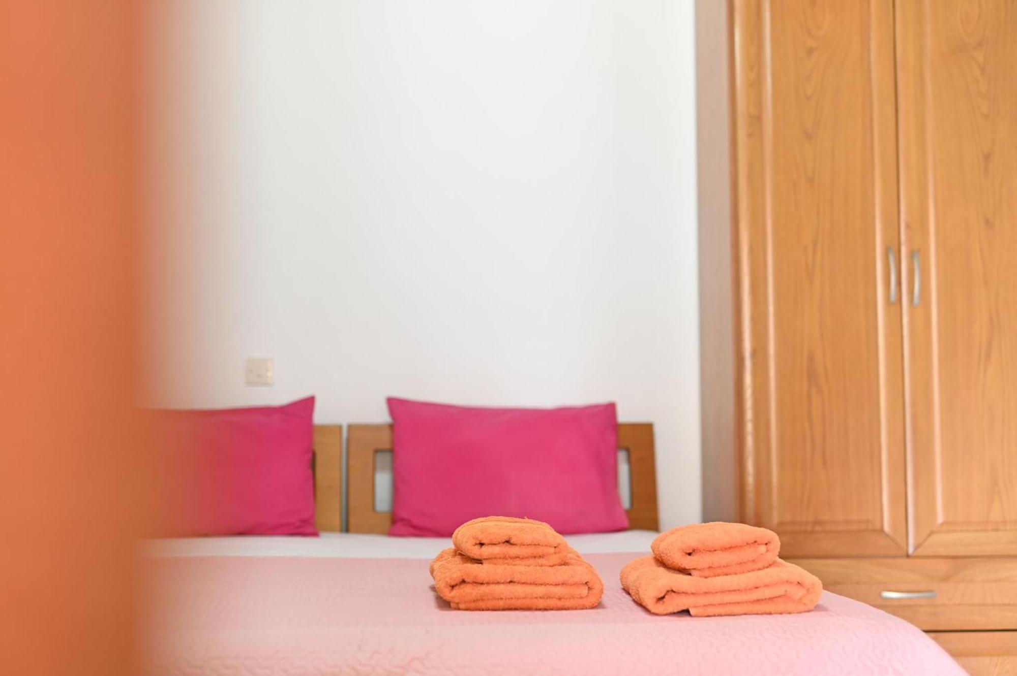 Guesthouse Agnandi Káto Loutrákion Екстериор снимка