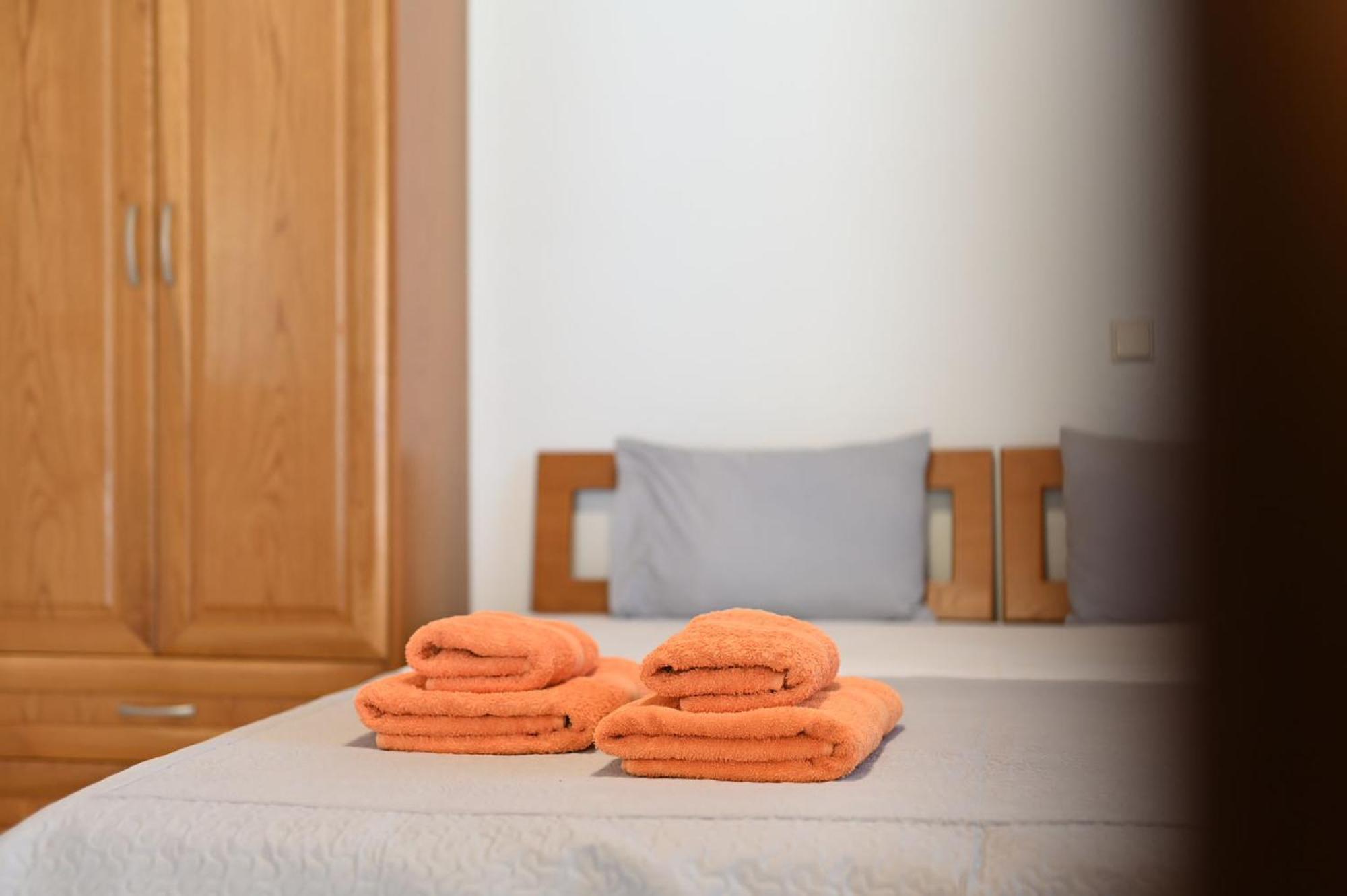 Guesthouse Agnandi Káto Loutrákion Екстериор снимка