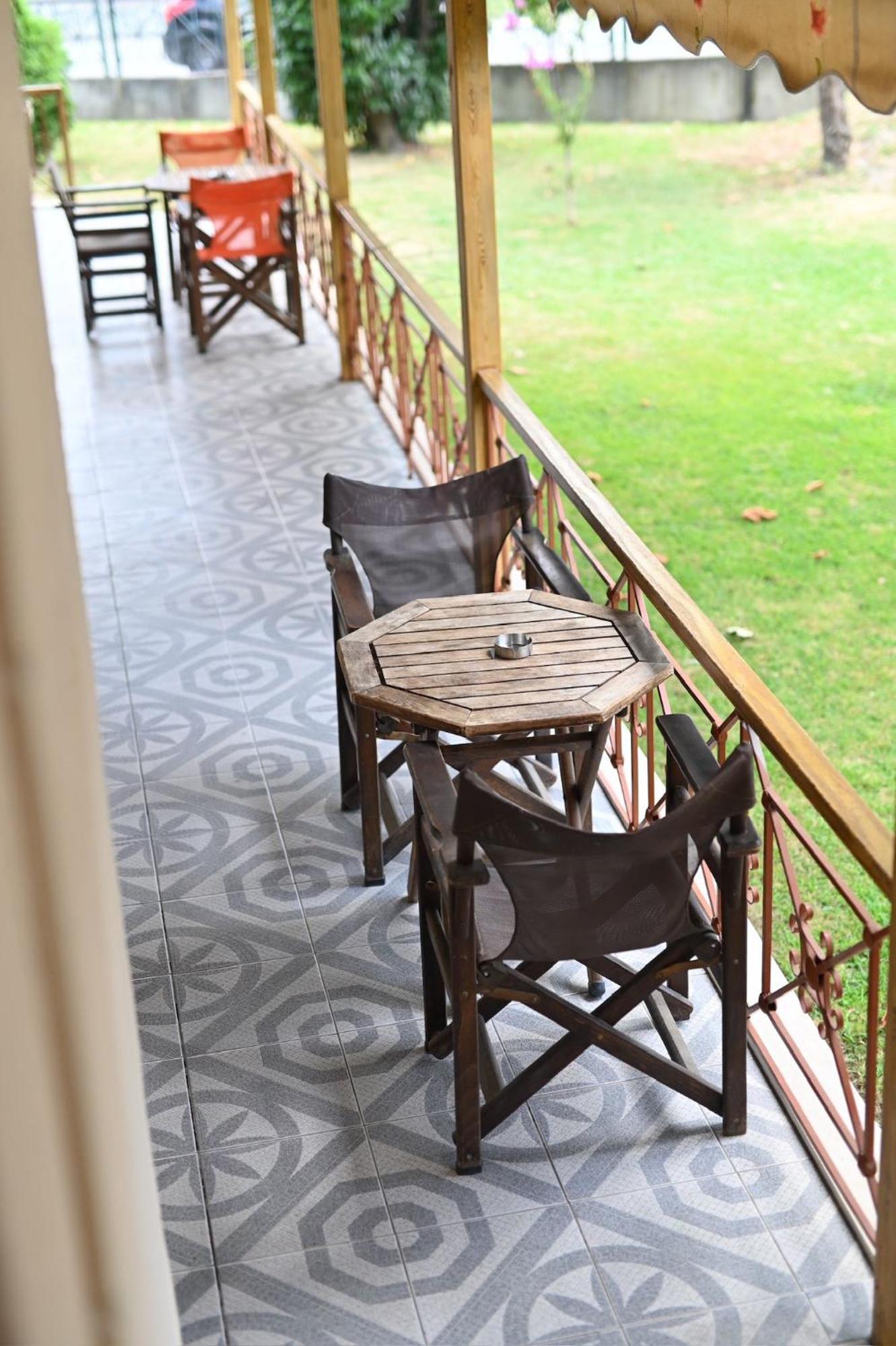 Guesthouse Agnandi Káto Loutrákion Екстериор снимка