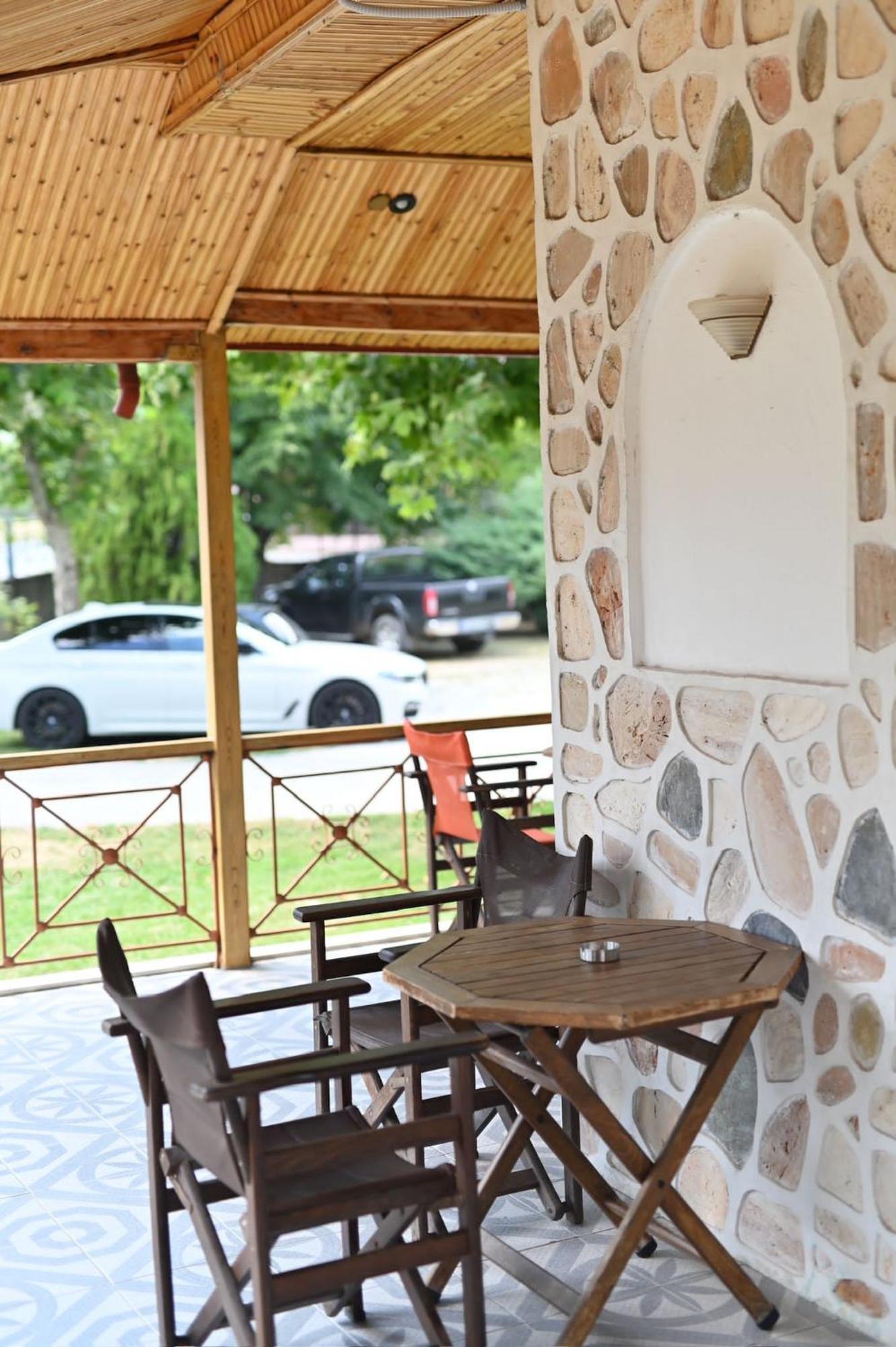 Guesthouse Agnandi Káto Loutrákion Екстериор снимка