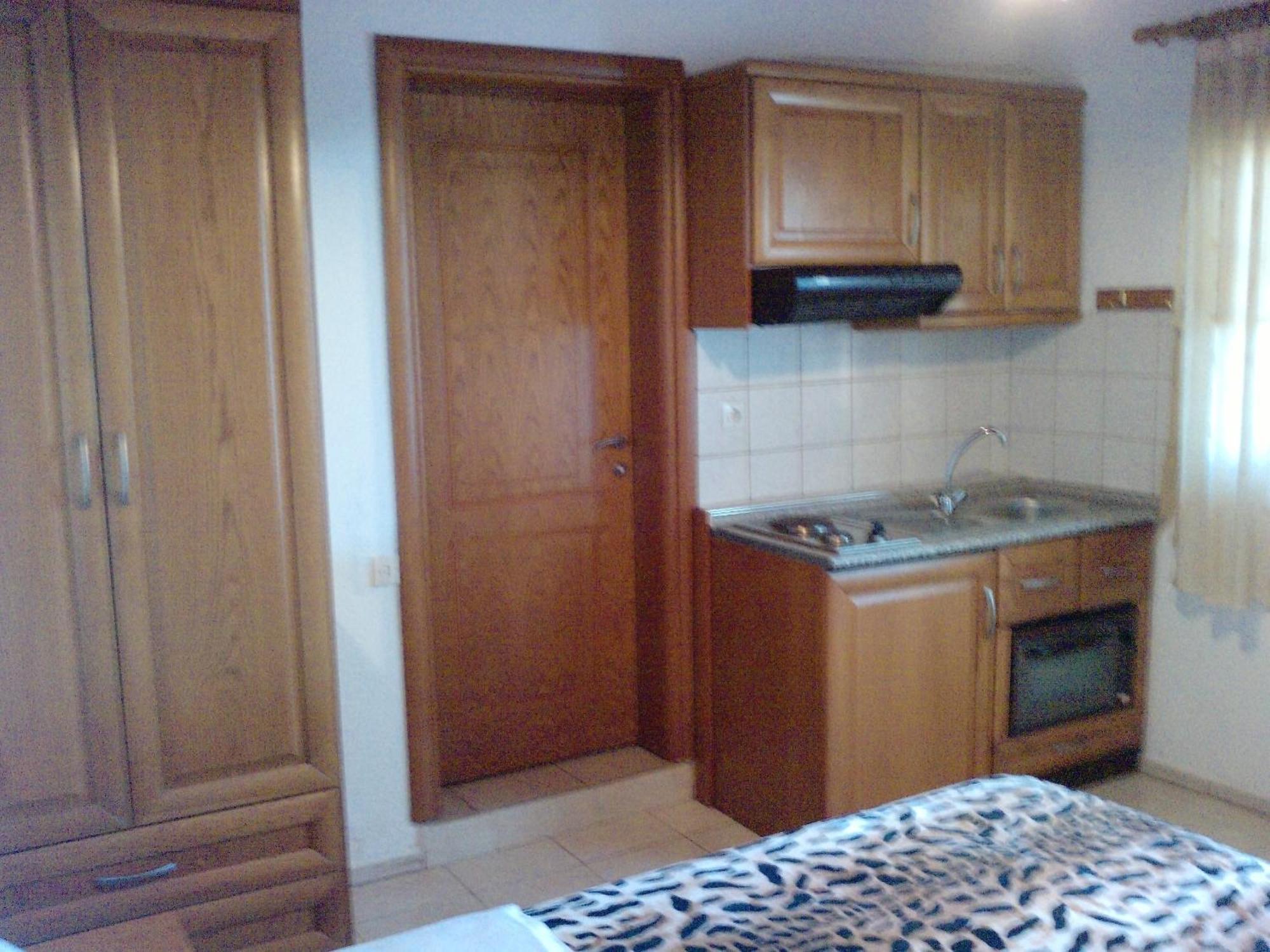 Guesthouse Agnandi Káto Loutrákion Стая снимка