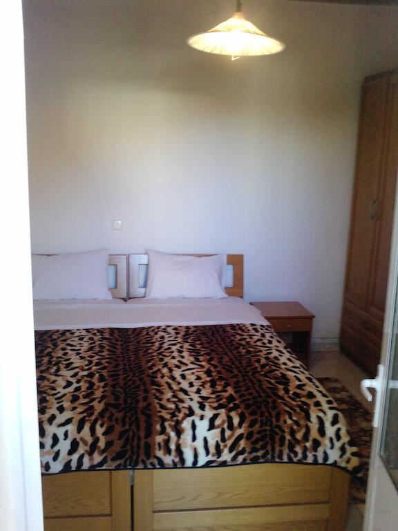 Guesthouse Agnandi Káto Loutrákion Стая снимка